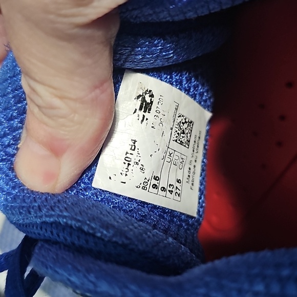 New Balance Blue and White Athletic Shoes Cleats Sz 9.5 Mens - Picture 4 of 5